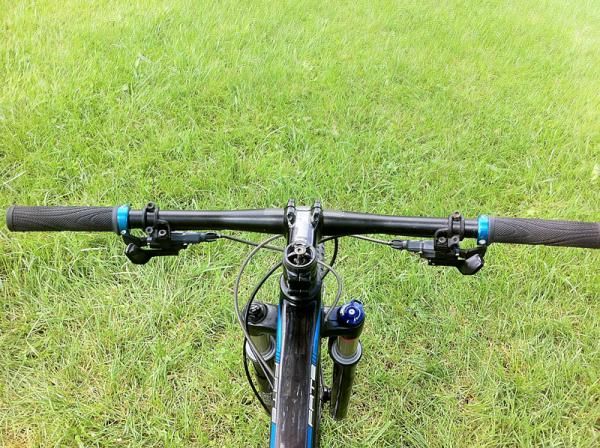 A view of the Specialized Fate Comp's cockpit