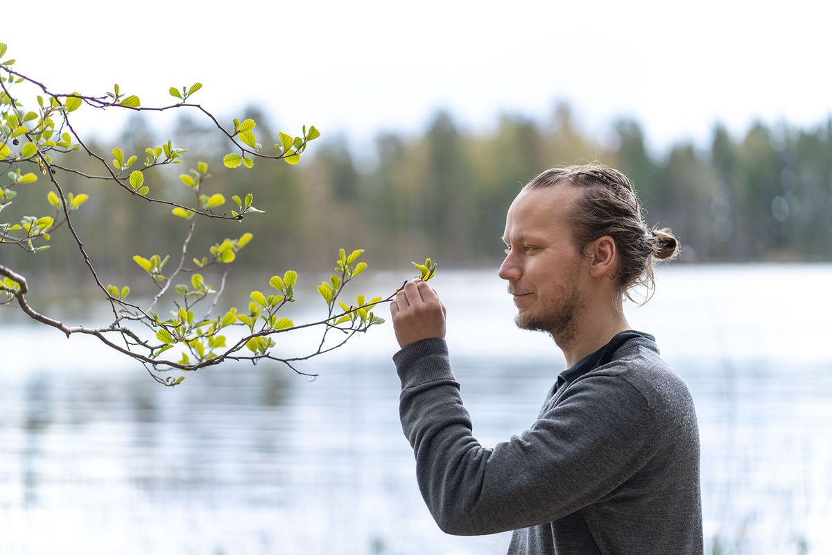 Photographer Pasi Markkanen enjoying the archipelago nature