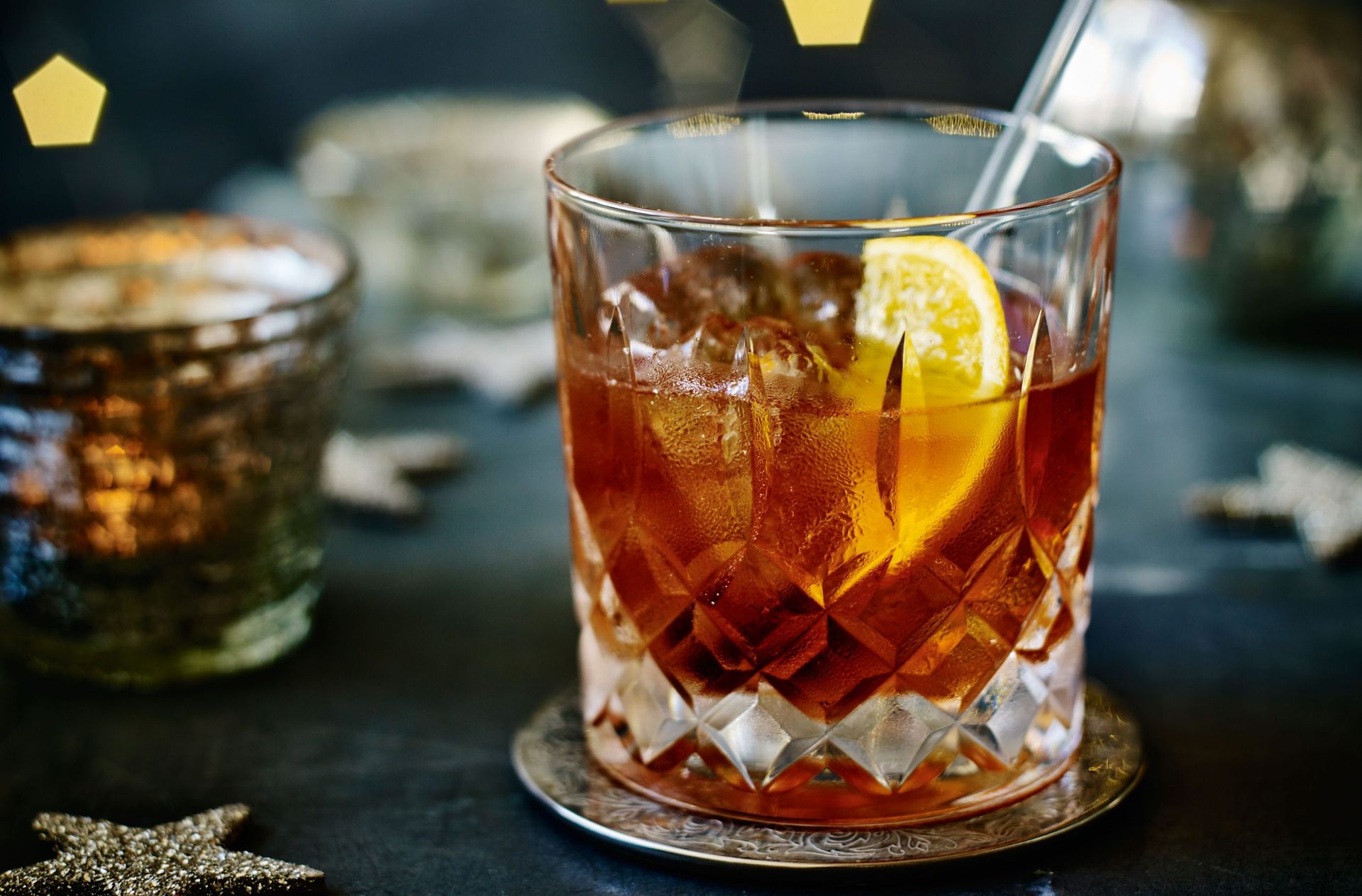 Old fashioned. Олд фэшн коктейль. Нью Йорк Олд фэшн коктейль. Олд фэшн виски. Old Fashioned коктейль.