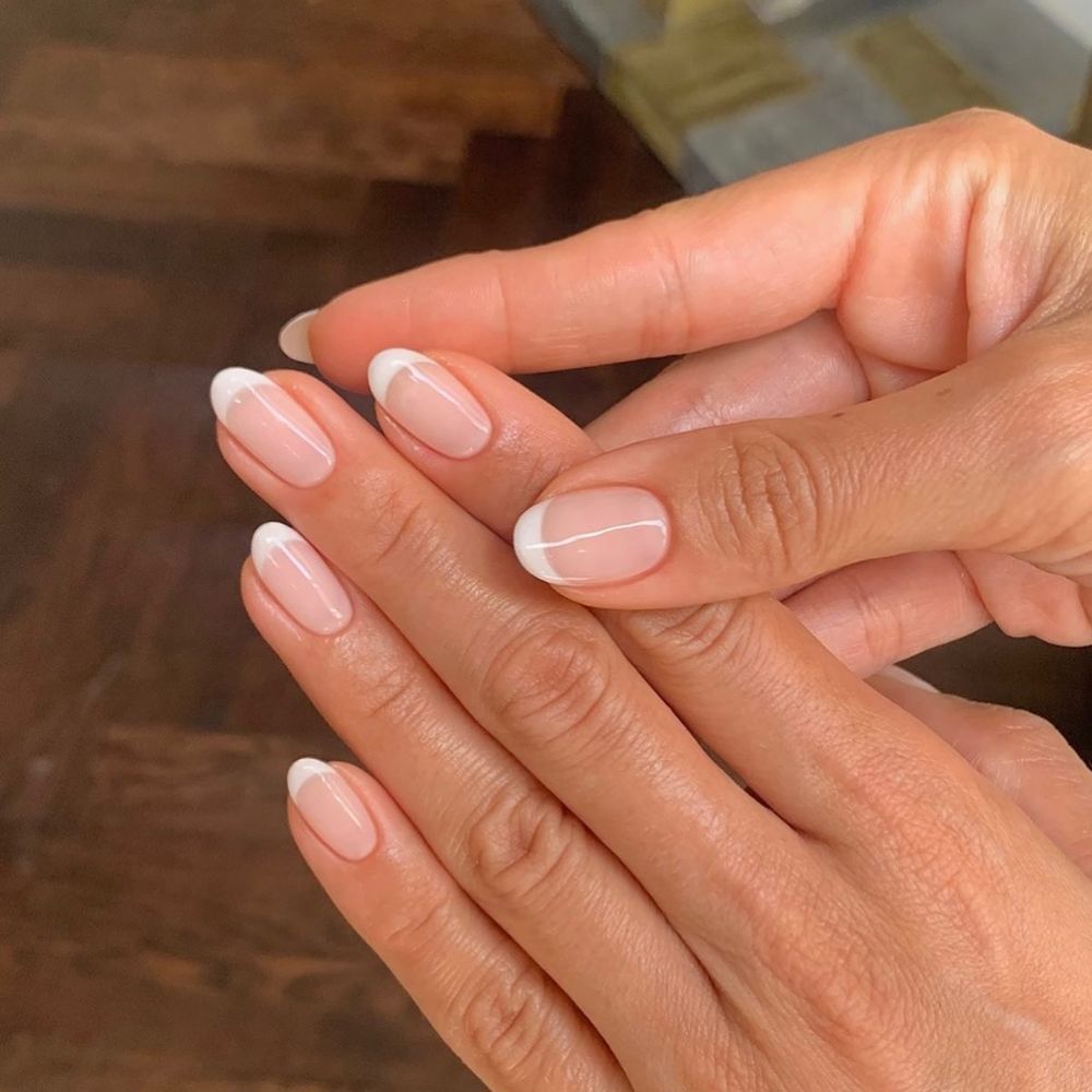 4 Expert-Approved Ways to Do French Tips at Home | Who What Wear