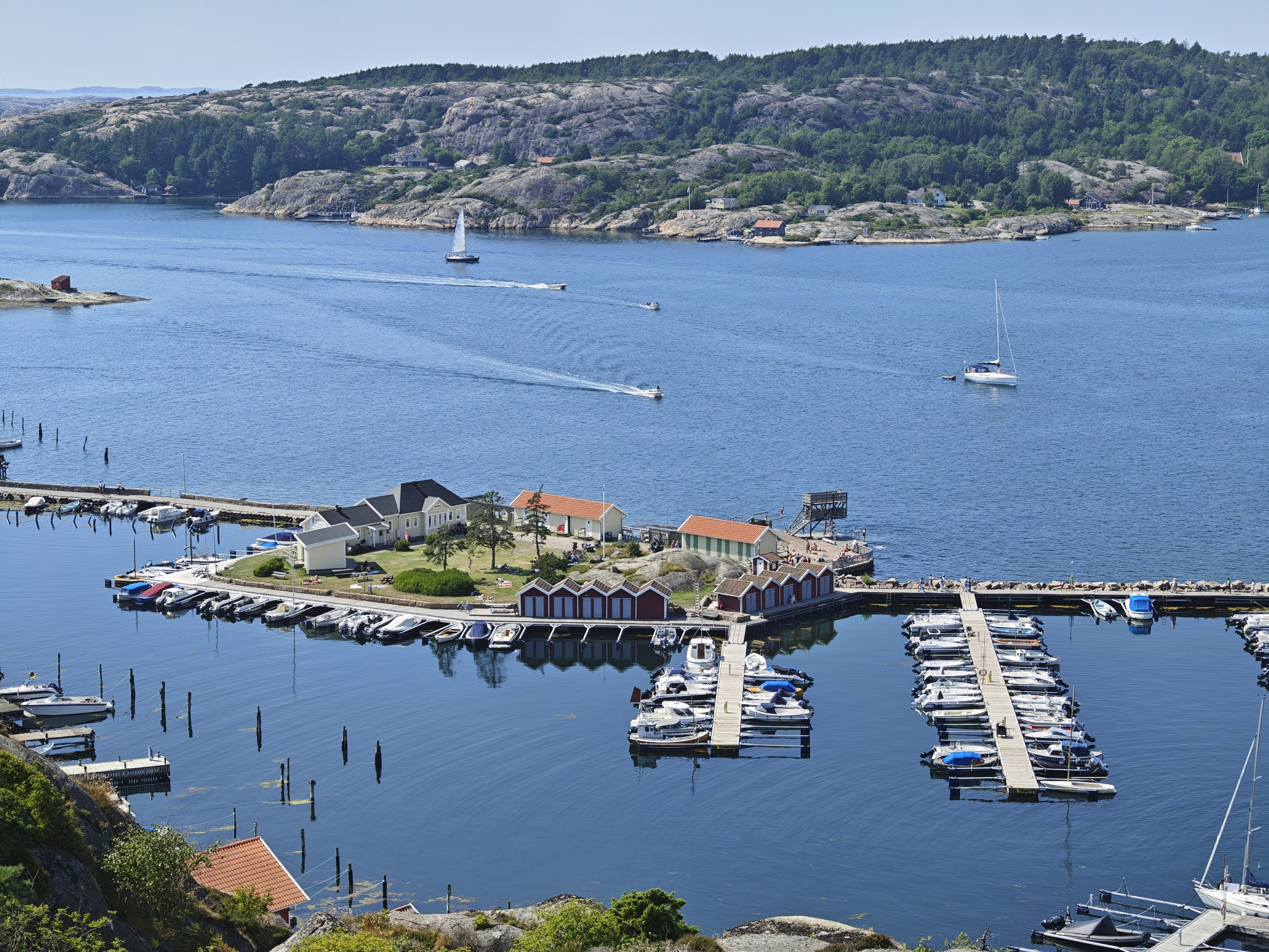 Oppo Find X8 Ultra phone sample image: harbour in Sweden, from a high vantage point