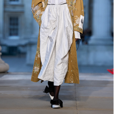 Erdem spring/summer 2026 model wearing maximalist ballet flats. 