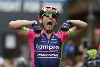Diego Ulissi crosses the line first at the Giro d'Italia (Sunada)