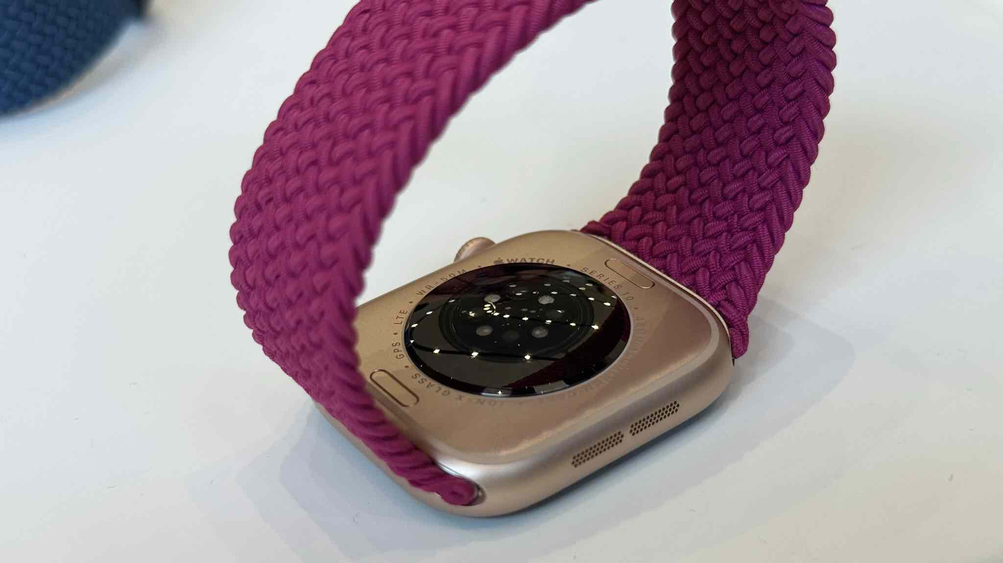 Apple Watch Series 10, rear