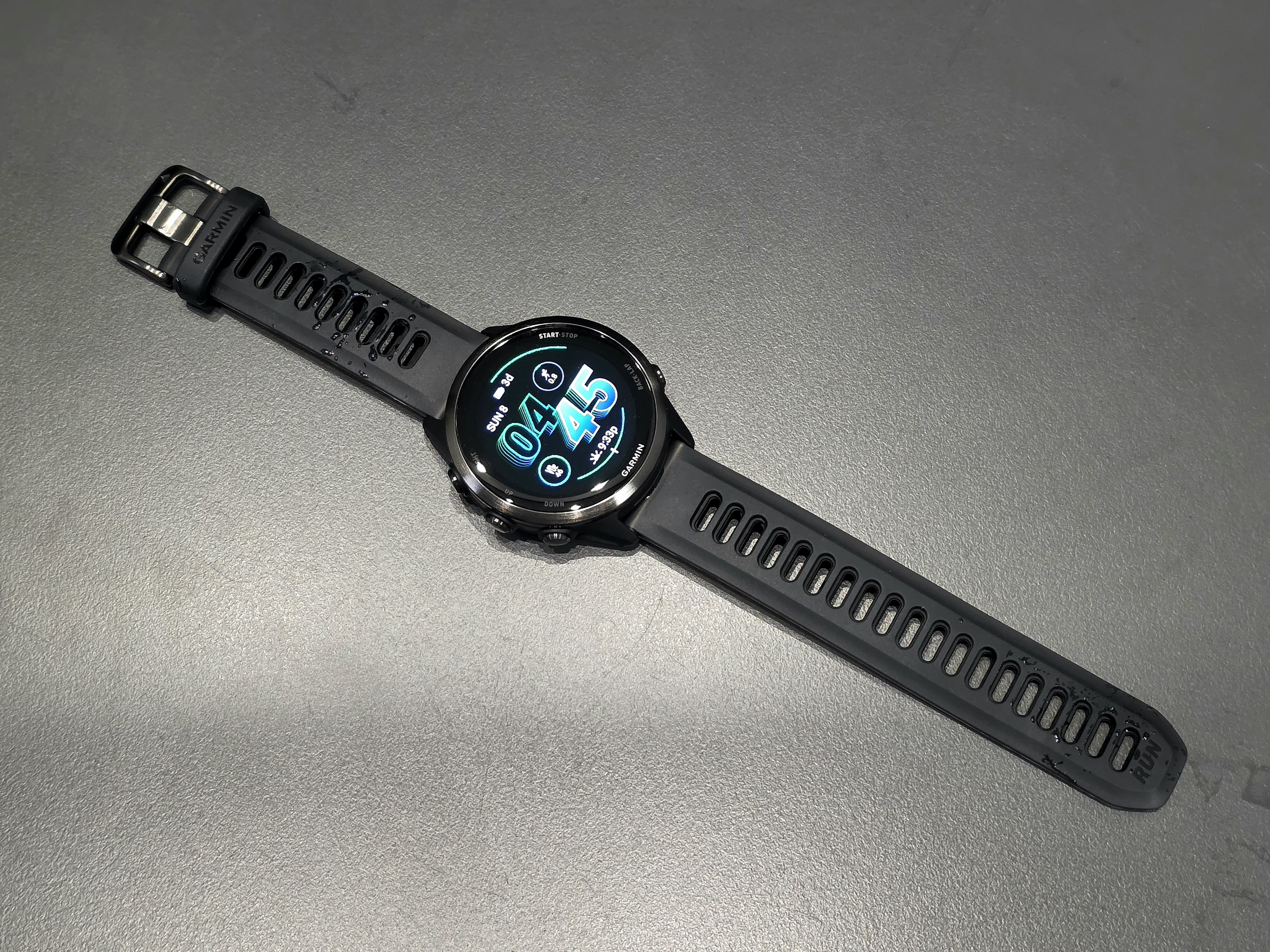 Garmin Forerunner 570 home watch face