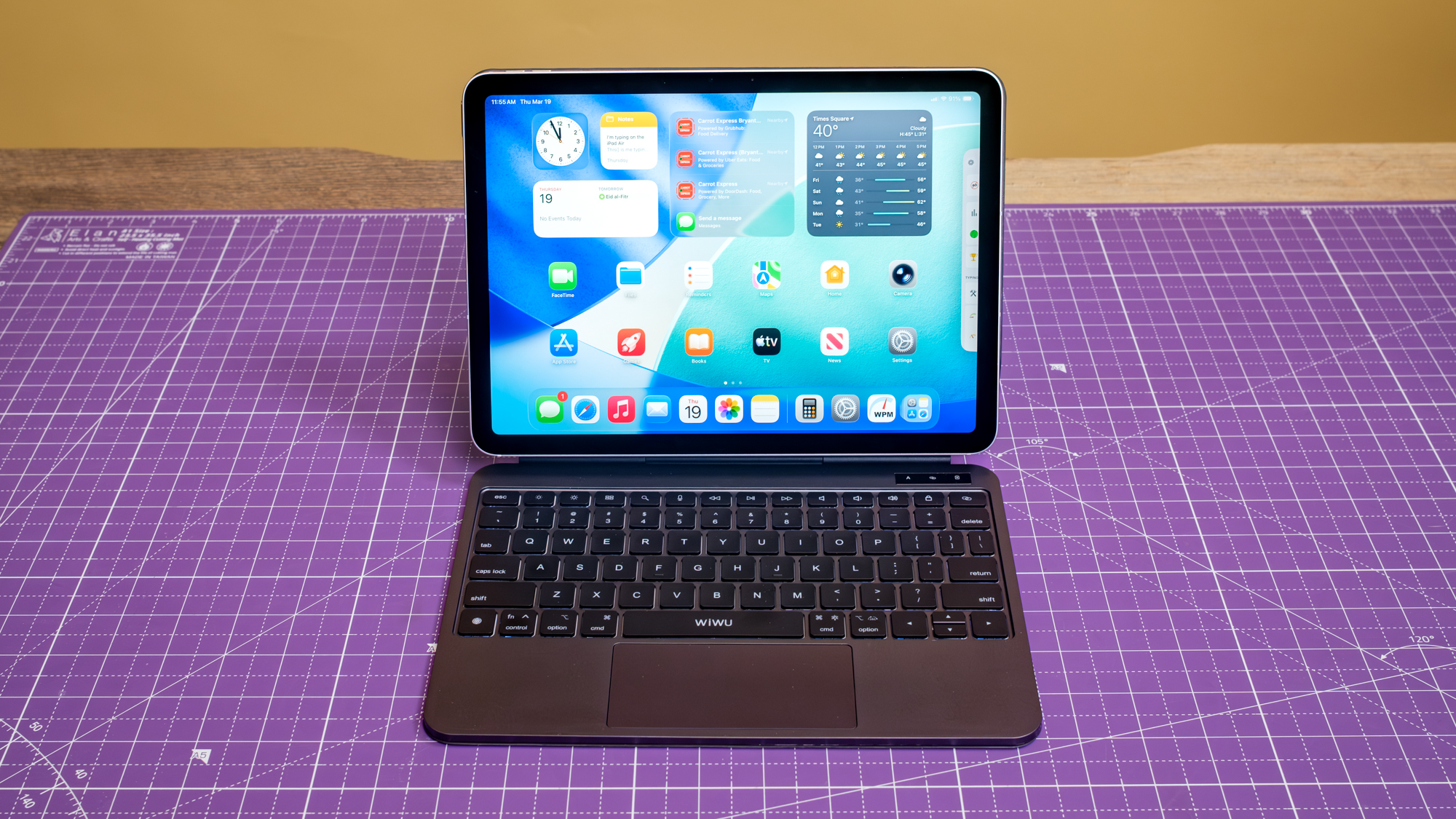 Dancesoul iPad Air M4 Keyboard Case