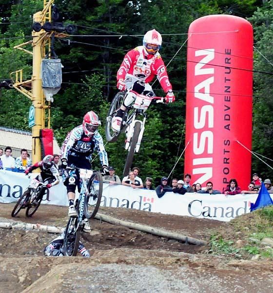 Joost Wichman leads Dan Atherton (Animal Commencal)
