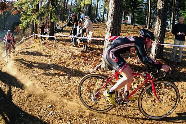 Will Dugan (Richard Sachs-RGM Watches) heading out onto the top of the course.