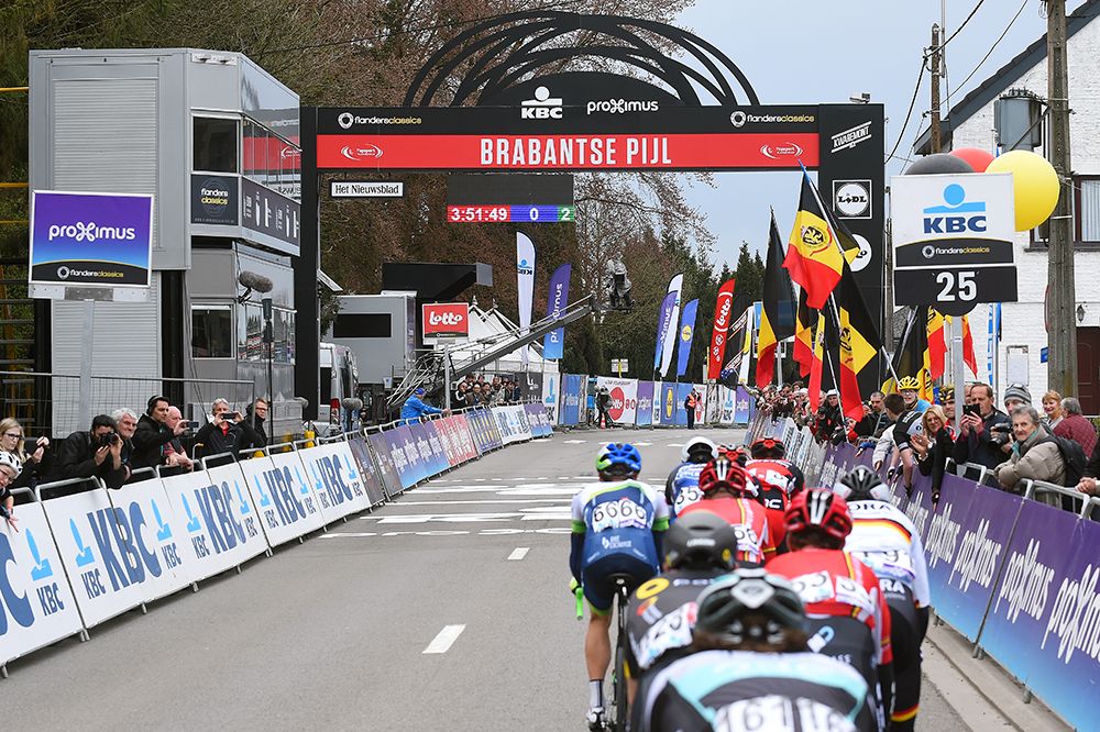 The breakaway approaches the end of the lap