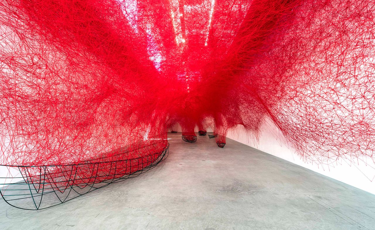 Chiharu Shiota’s ’Uncertain Journey’ entangles Blain|Southern gallery, Berlin