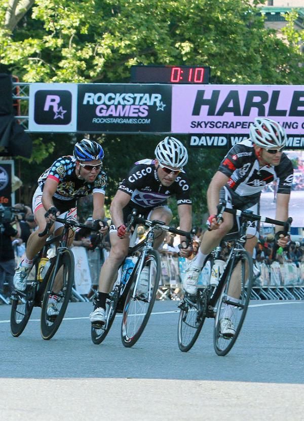 With 10 laps to go four riders made a daring break. They maintained it until the final two laps.