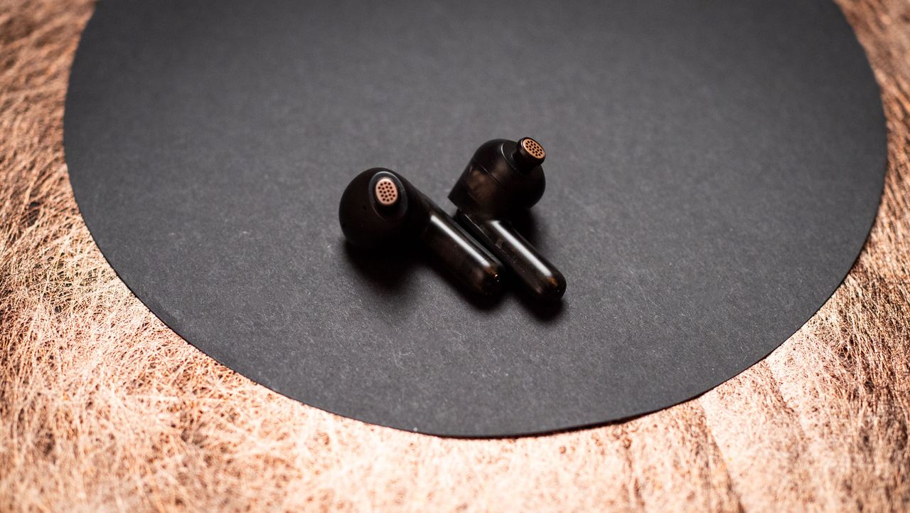 Creative Aurvana Ace 2 earbuds