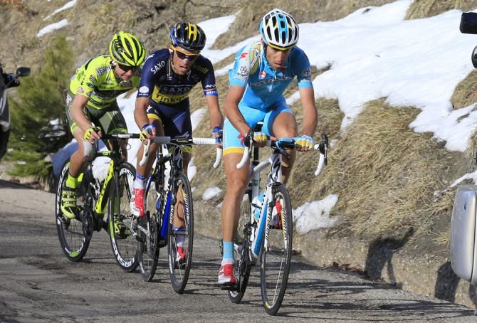 Vincenzo Nibali (Astana Pro Team) leads Contador on the final climb