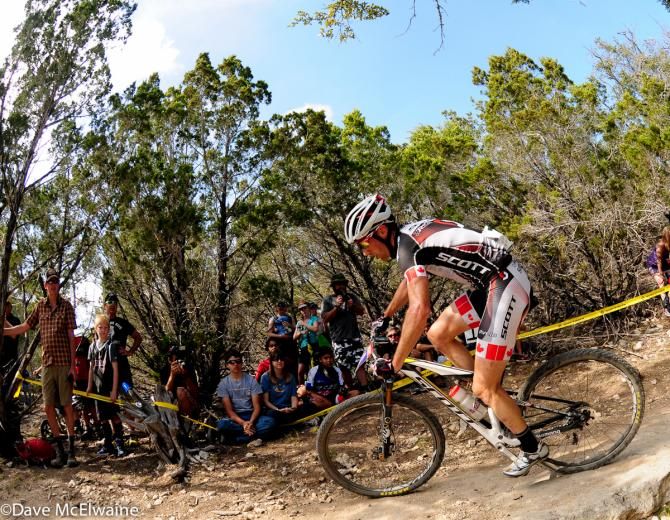 Canadian Champion Derek Zanstra (Scott 3Rox Racing) keeping pace with his teammate Geoff Kabush