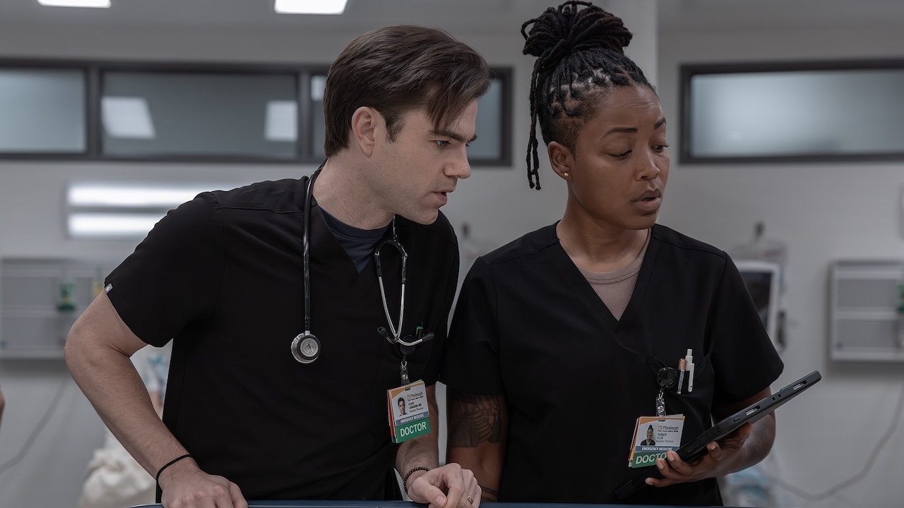 Dr. Langdon working with Dr. Ellis on a patient in The Pitt 2x14