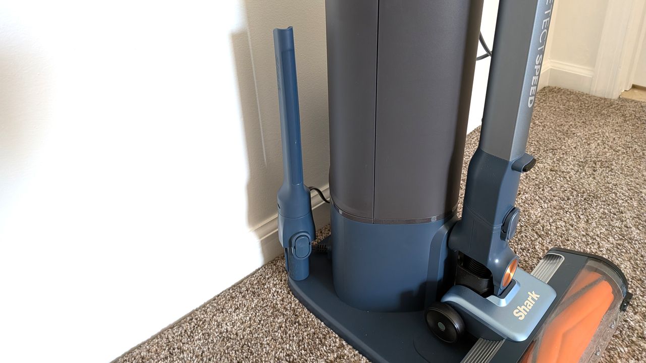 Accessory storage for Shark PowerDetect Speed vacuum cleaner crevice tool