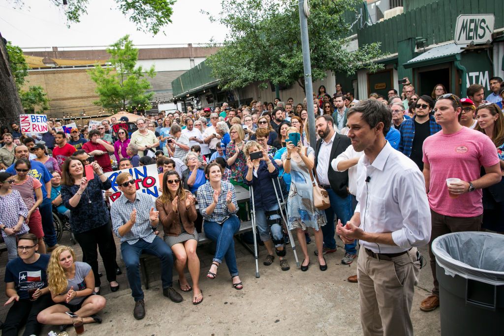 Beto ORourke draws in more than Ted Cruz again