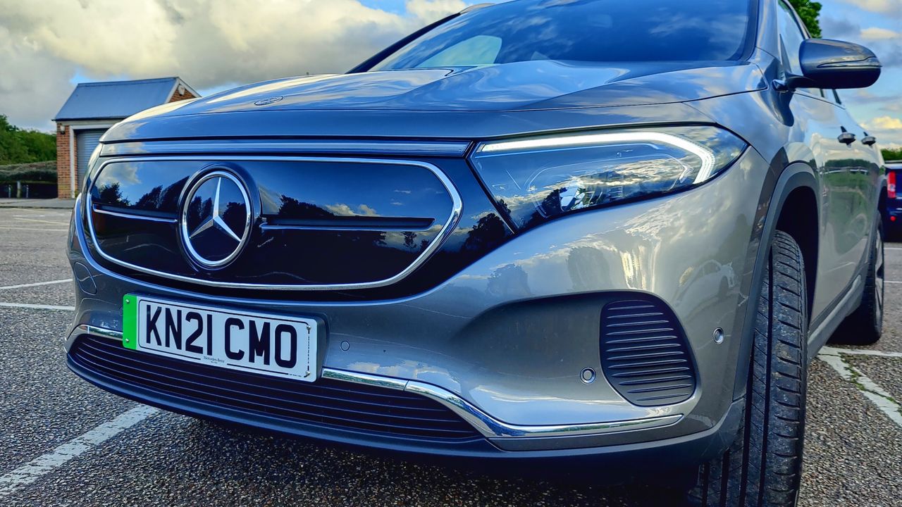 Mercedes EQA