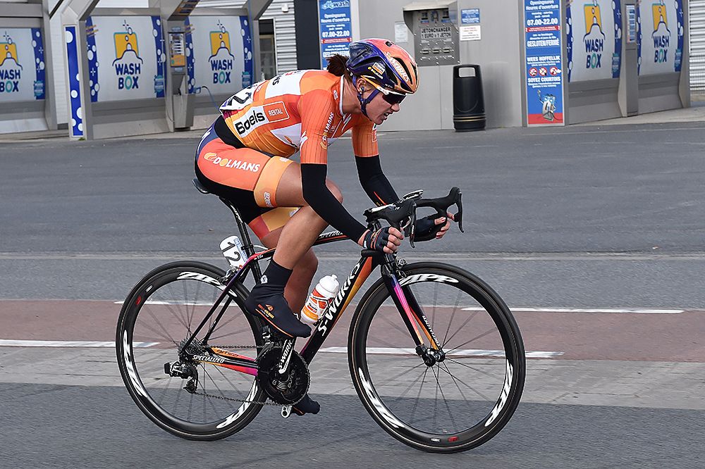 Chantal Blaak (Boels-Dolmans) made a solo attack to wim Gent-Wevelgem Women