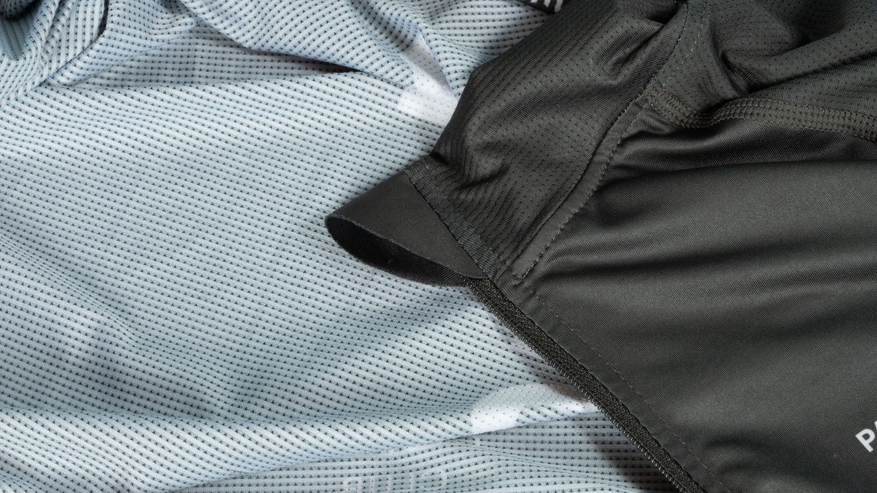 PAS Normal Mechanism upper zipper flap