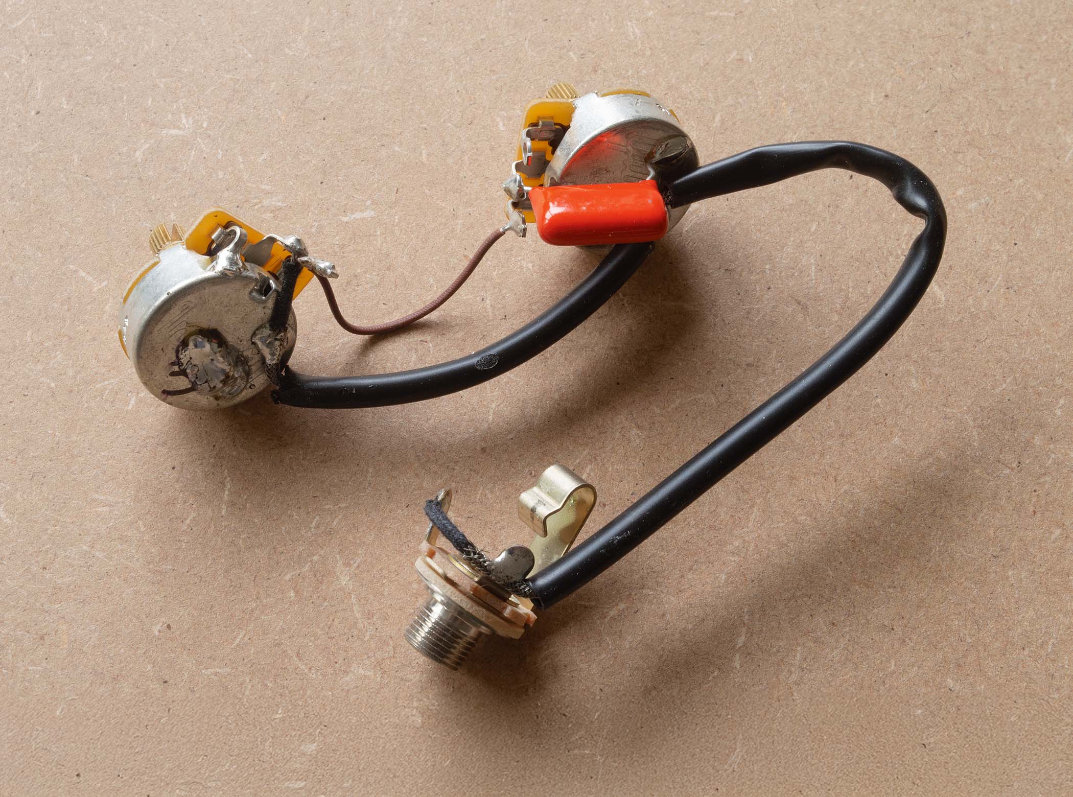 Gibson Les Paul Junior: the components needed to make it sound more vintage are inexpensive and relatively easy to install.