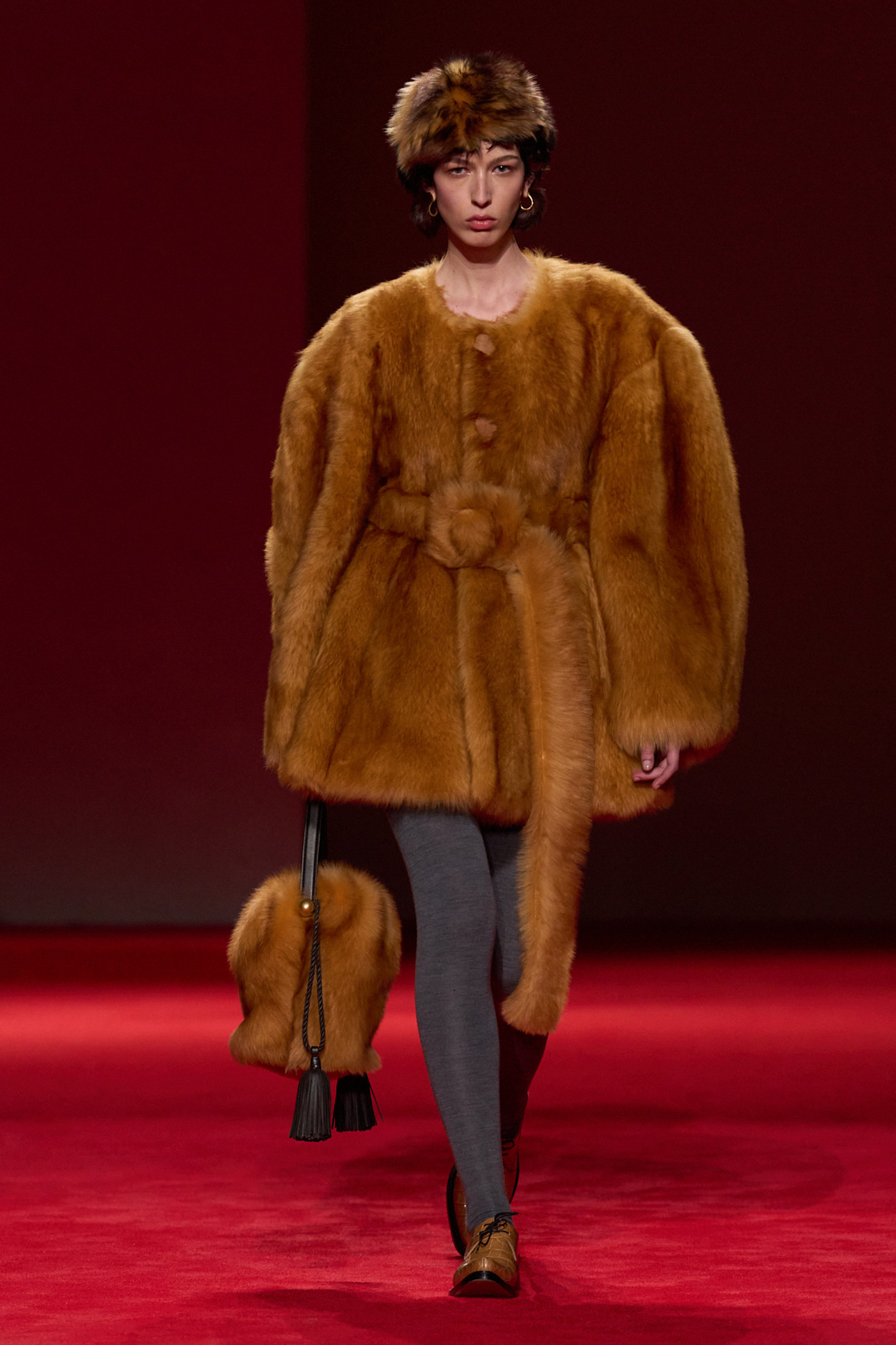 models on the Bottega Veneta Fall 2026 fashion show runway