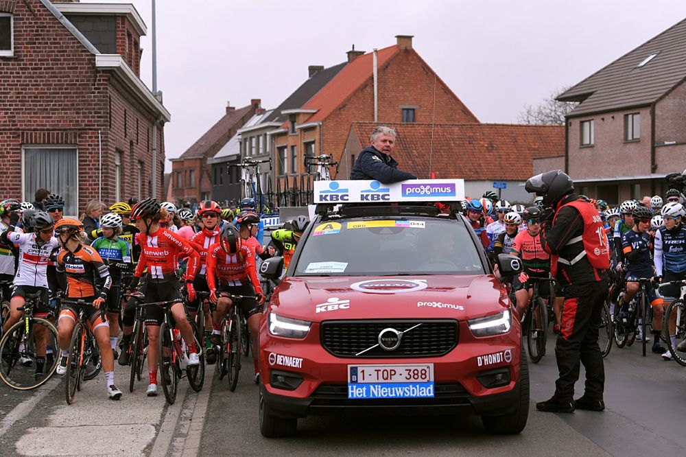 The women's race in neutralized at Omloop Het Nieuwsblad