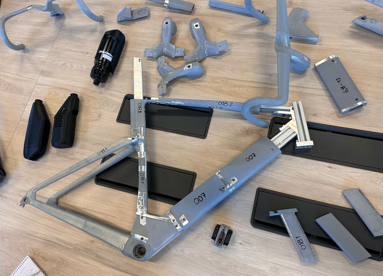 Fifth-generation Merida Reacto modular parts on a table