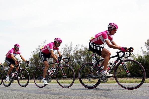 Patrick Sinkewitz (T-Mobile) leading the T-mobile train.