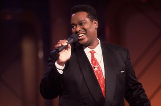 American Soul and R&B singer Luther Vandross performs on an episode of the Oprah Winfrey Show, Chicago, Illinois, June 28, 1991