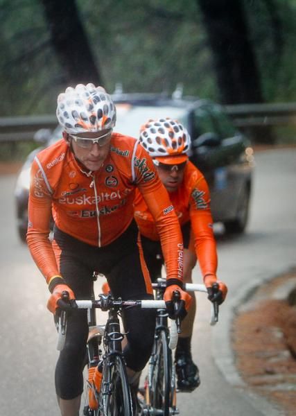 Two Euskaltel-Euskadi riders climbing the Puig Major and reaching the front group.