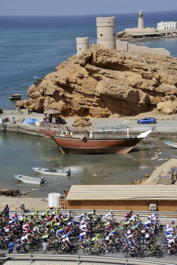 The peloton in Oman