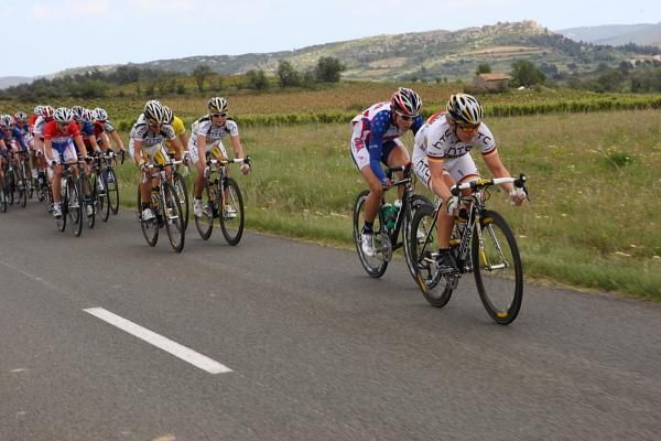 Teutenberg (HTC - Columbia Women) - at the front again, driving the pace.