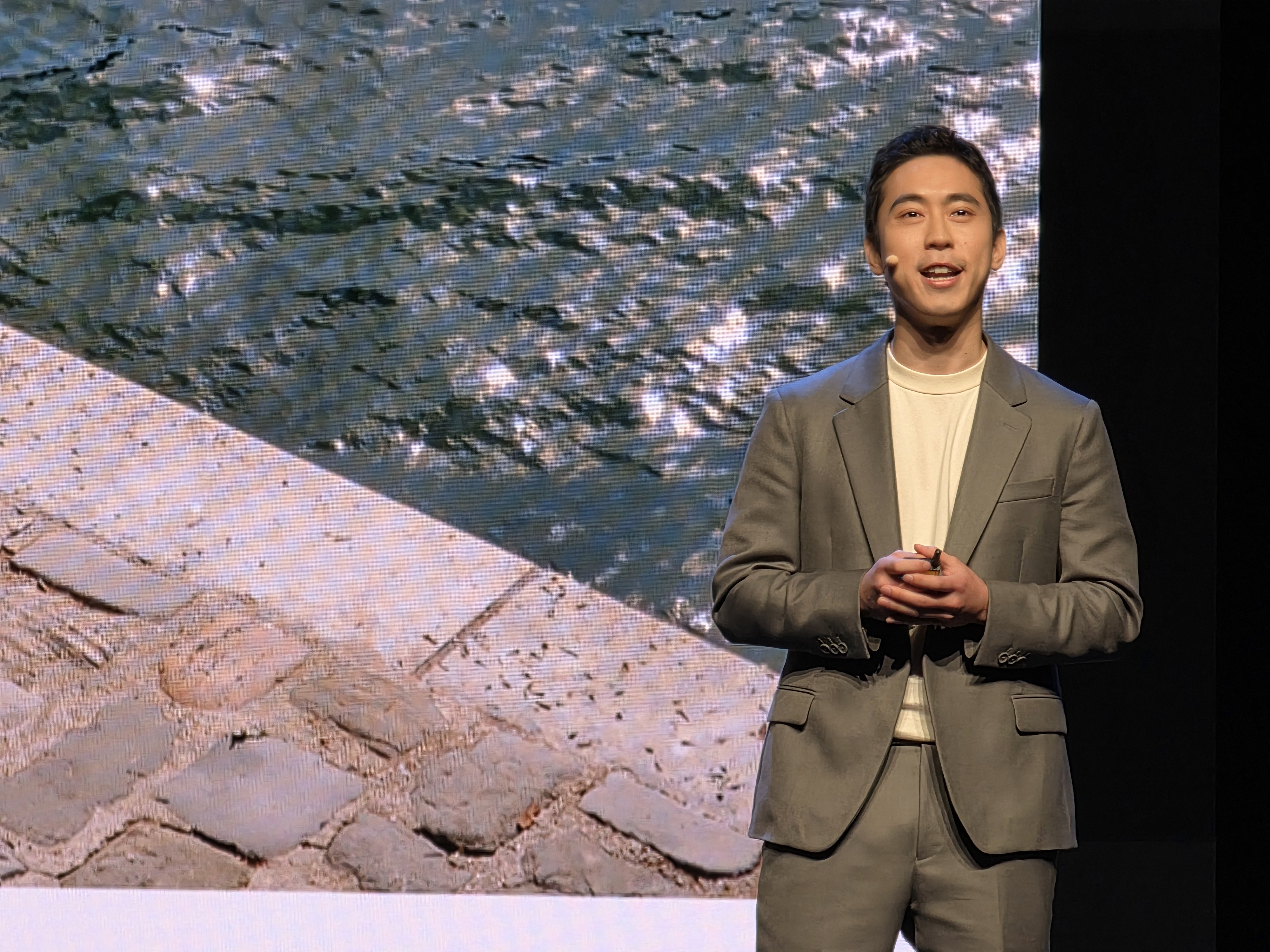 A 10x zoom (230mm) photo taken on the Samsung Galaxy S26 Ultra