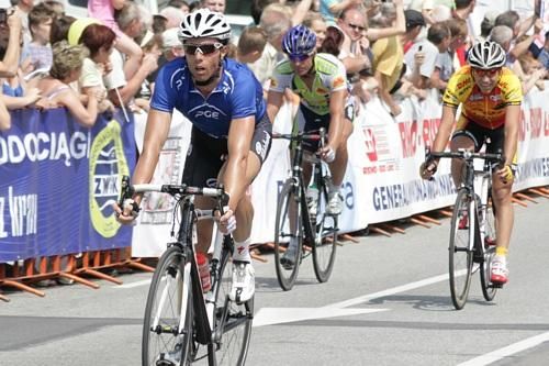 Danilo Hondo crosses the line with the points classification in the bag.