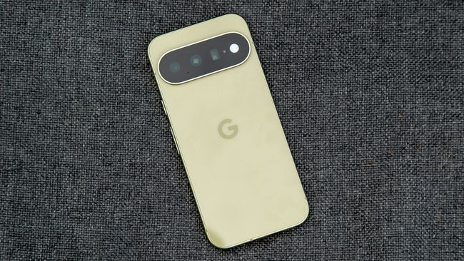 Я протестировал Google Pixel 11, и это забавное сочетание соцсетей и магии ИИ