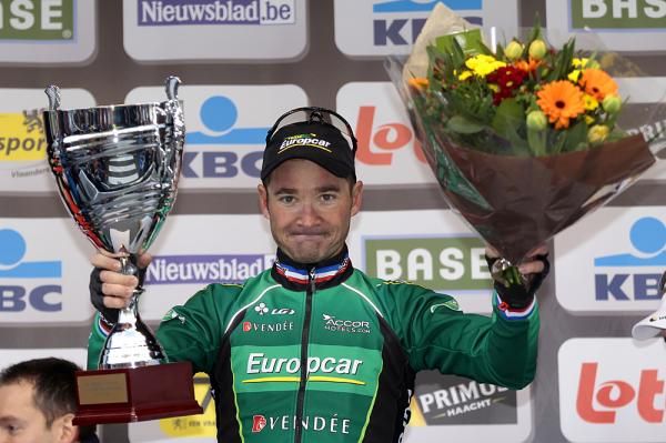 A trophy and flowers for Thomas Voeckler