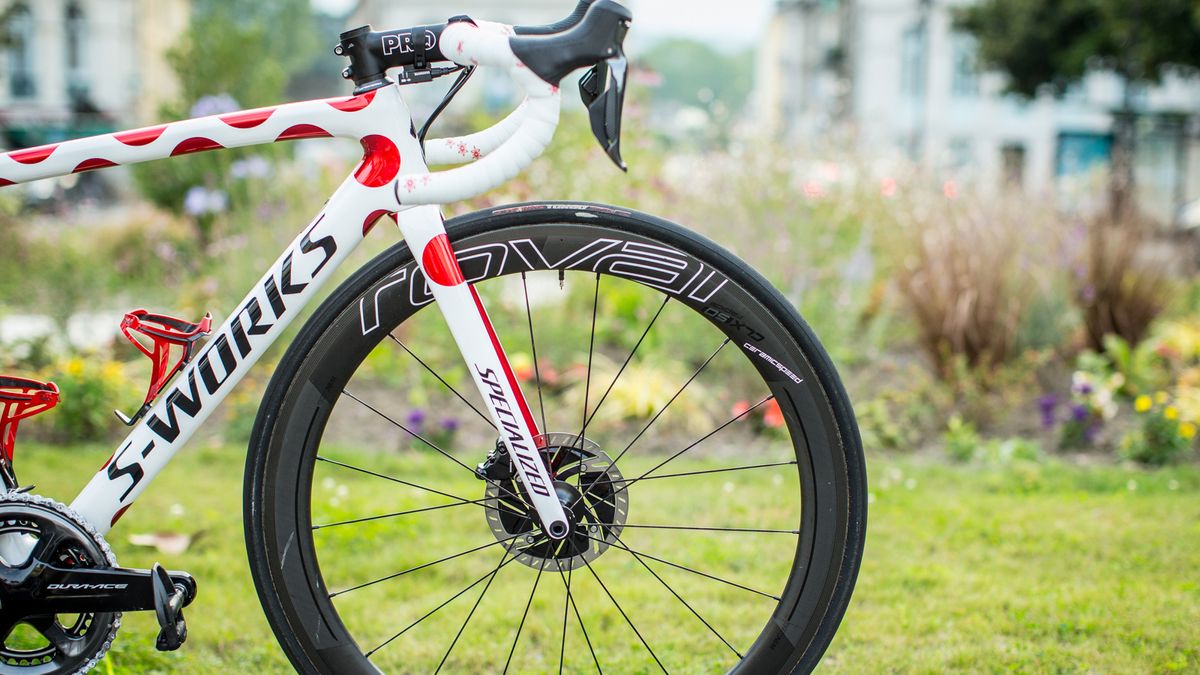 The inside of the fork legs have also been decorated red while the outside remained white