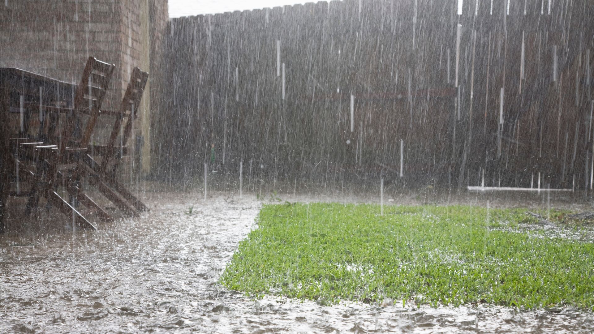 picture of heavy rain in back garden