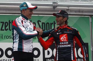 Philippe Gilbert (Omega Pharma - Lotto) shakes hands with third place finisher Pablo Lastras (Caisse d'IEpargne).