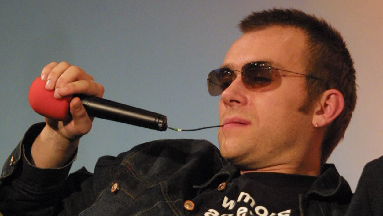 Damon Albarn in 2001