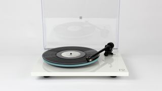 Rega Planar 2/Nd3 turntable