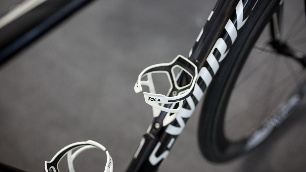 Tacx Deva carbon bottle cages