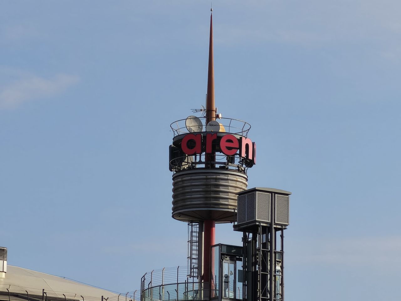 Communication tower