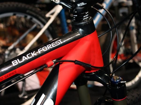 Focus says the production Black Forest aluminum hardtail will feature more properly smoothed welds than on this early sample.