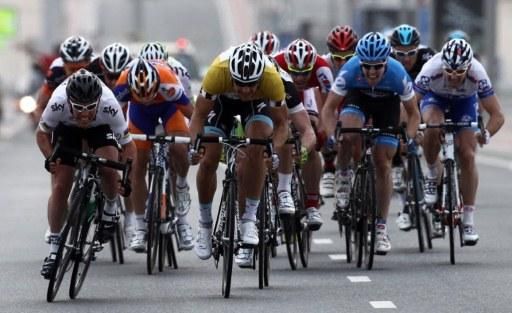 The top sprinters race each other to the line.
