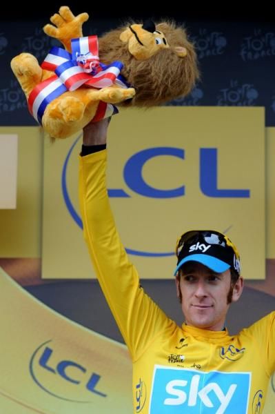 Bradley Wiggins (Team Sky) retained the yellow jersey