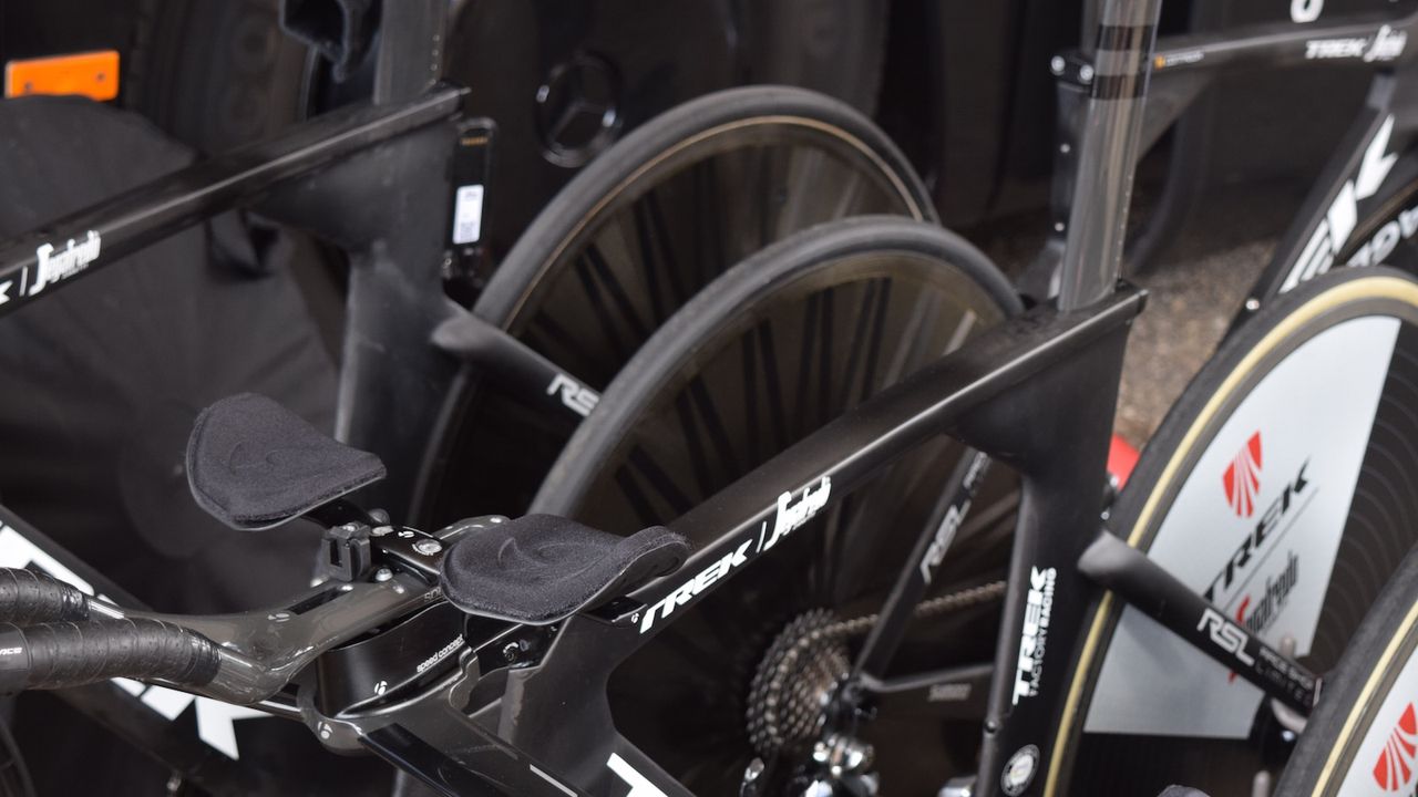 Both of Alberto Contador's bikes were equipped with Lightweight Autobahn rear wheels