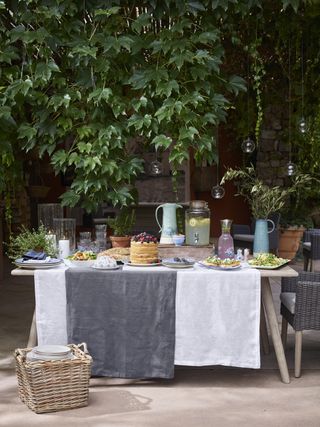 Eden outdoor dining set