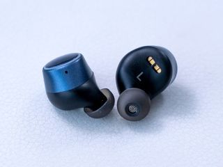 Creative Outlier Air V2 Loose Earbuds